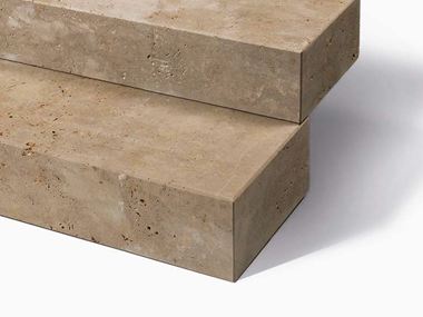 Un look rustique avec des bords chanfreinés Blocs marches en travertin Noce zoom