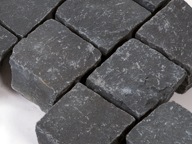 Pavés en basalte Takeda Rustic 10x10x8 cm