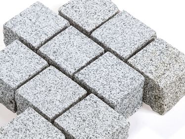 Zoom sur les pavés en granite Silver Classico
