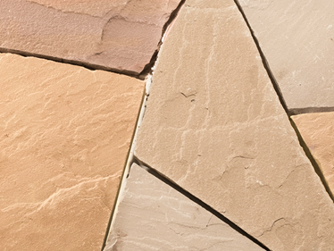 Les dalles polygonales Miak et leurs tons ensoleillés