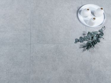 Le dallage effet pierre Basalt Ice et de la déco vus de haut