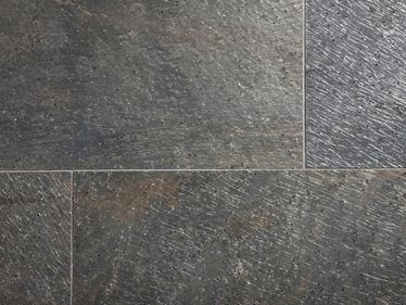 Le carrelage Deoli Green en quartzite, gros plan sur les joints