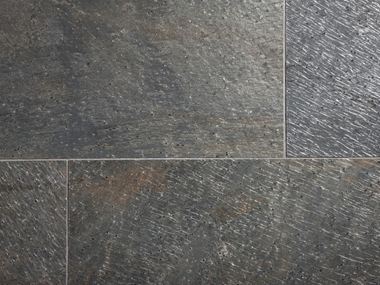 Le carrelage Deoli Green en quartzite, gros plan sur les joints