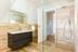 Une salle de bain de rêve tout en modernité avec le carrelage en travertin Natura