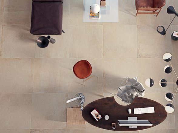 Une salle à manger en carrelage effet béton Pure Sand