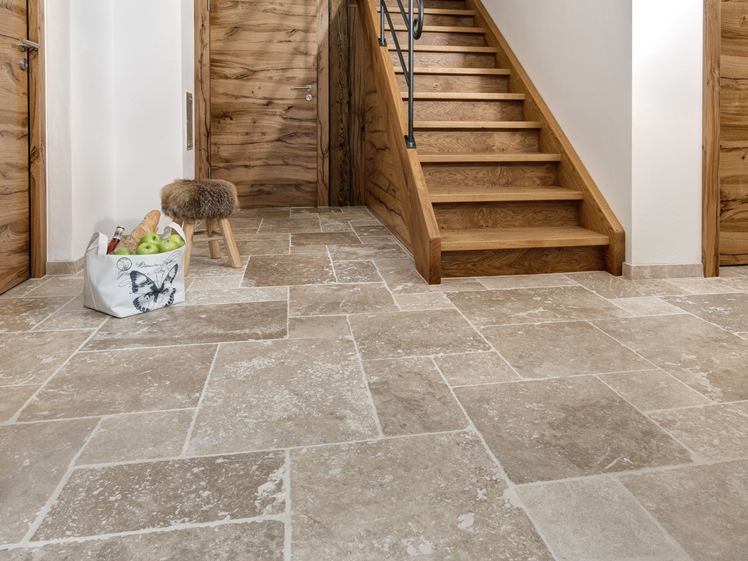 carrelage classic country en travertin vieilli stonenaturelle