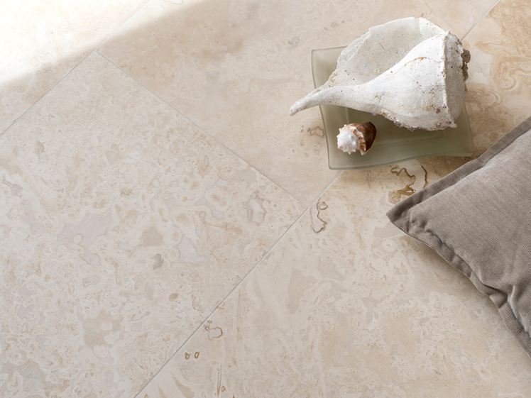 carrelage classic light en travertin adouci stonenaturelle