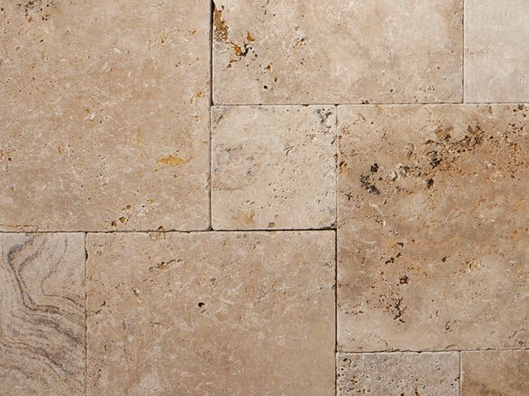 Nahaufnahme Travertinplatte Rustic in römischem Verband