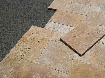 verlegen von travertin platten noce 02